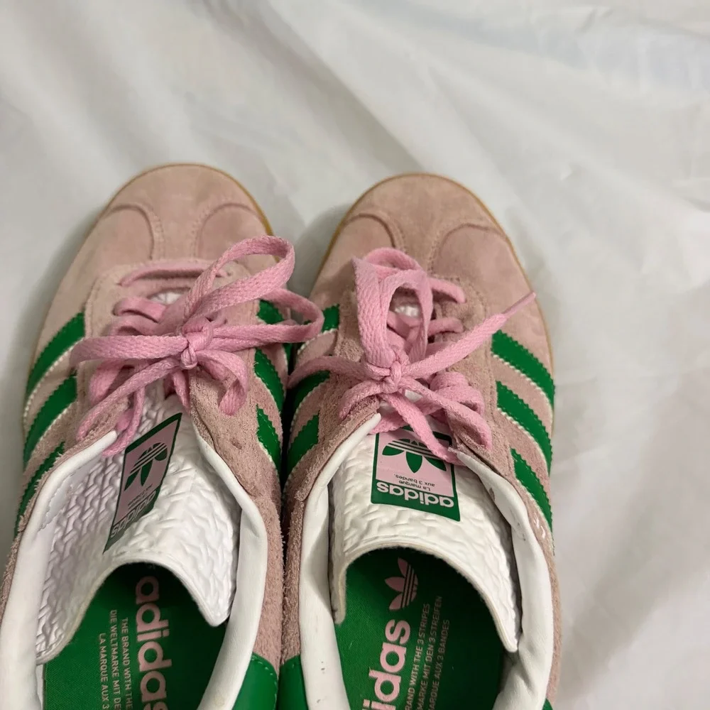Adidas Womens Gazelle Bold Platform Sneaker 8 Pink Green Gum Suede IE0420 Retro
